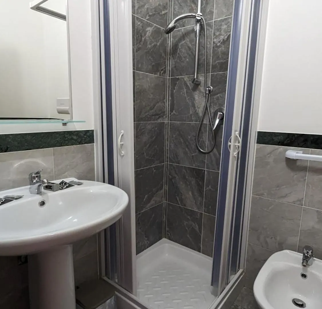 E&G Private Rooms In Apartment Trapani 0*,  Italia
