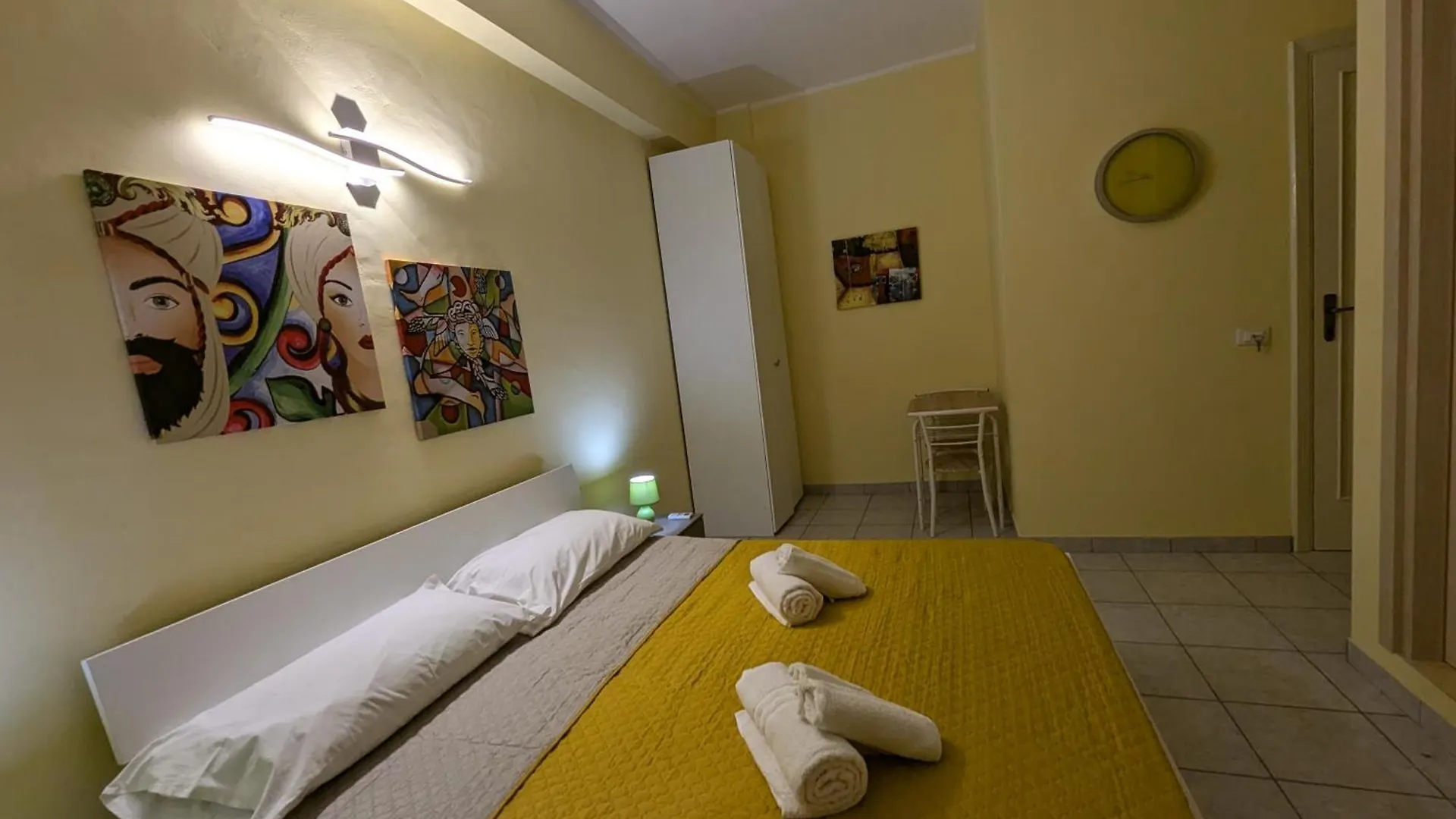 E&G Private Rooms In Apartment Trapani 0*,  Italia
