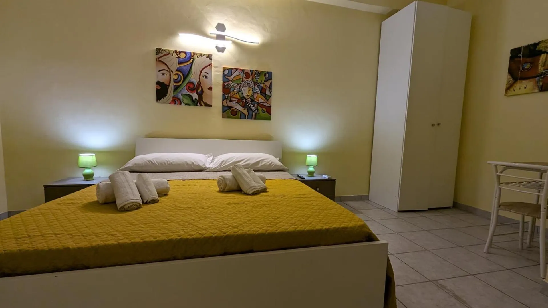 E&G Private Rooms In Apartment Trapani 0*,  Italia